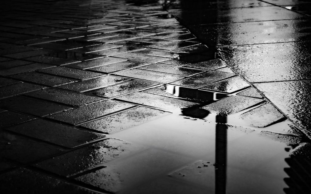 Inundación paraliza el comercio en la calle 24 de Mayo de Milagro