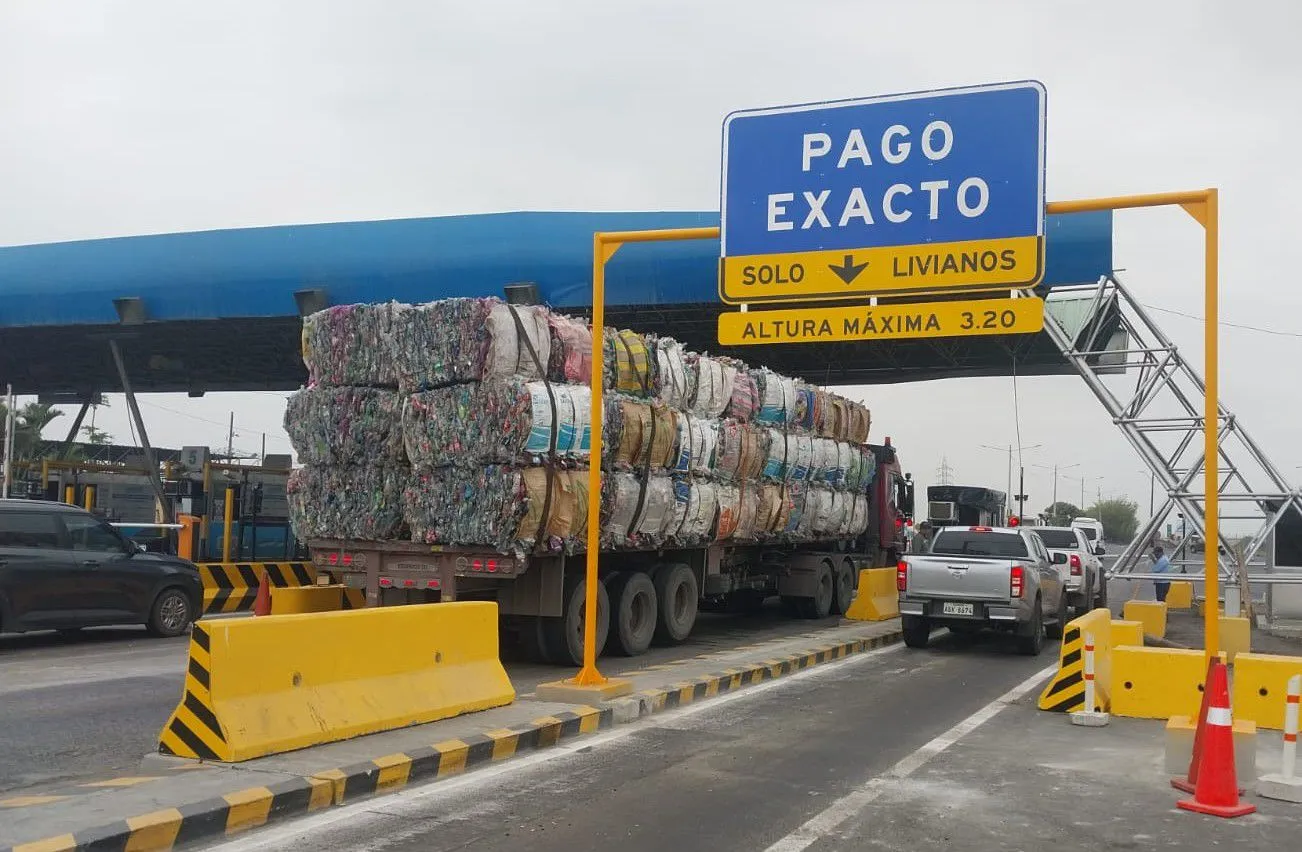 Prefectura del Guayas habilita punto manual en peaje Milagro para reducir filas