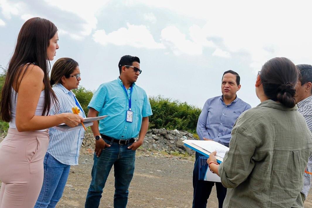 Visita técnica en Milagro para 150 viviendas sociales